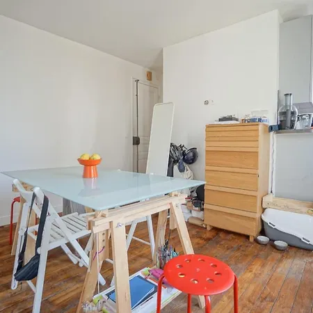 Charming Apartment In Belleville Paris